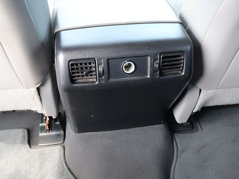 Used 2012 Toyota Tundra 4x4 CrewMax w/ Tow Pkg image 23