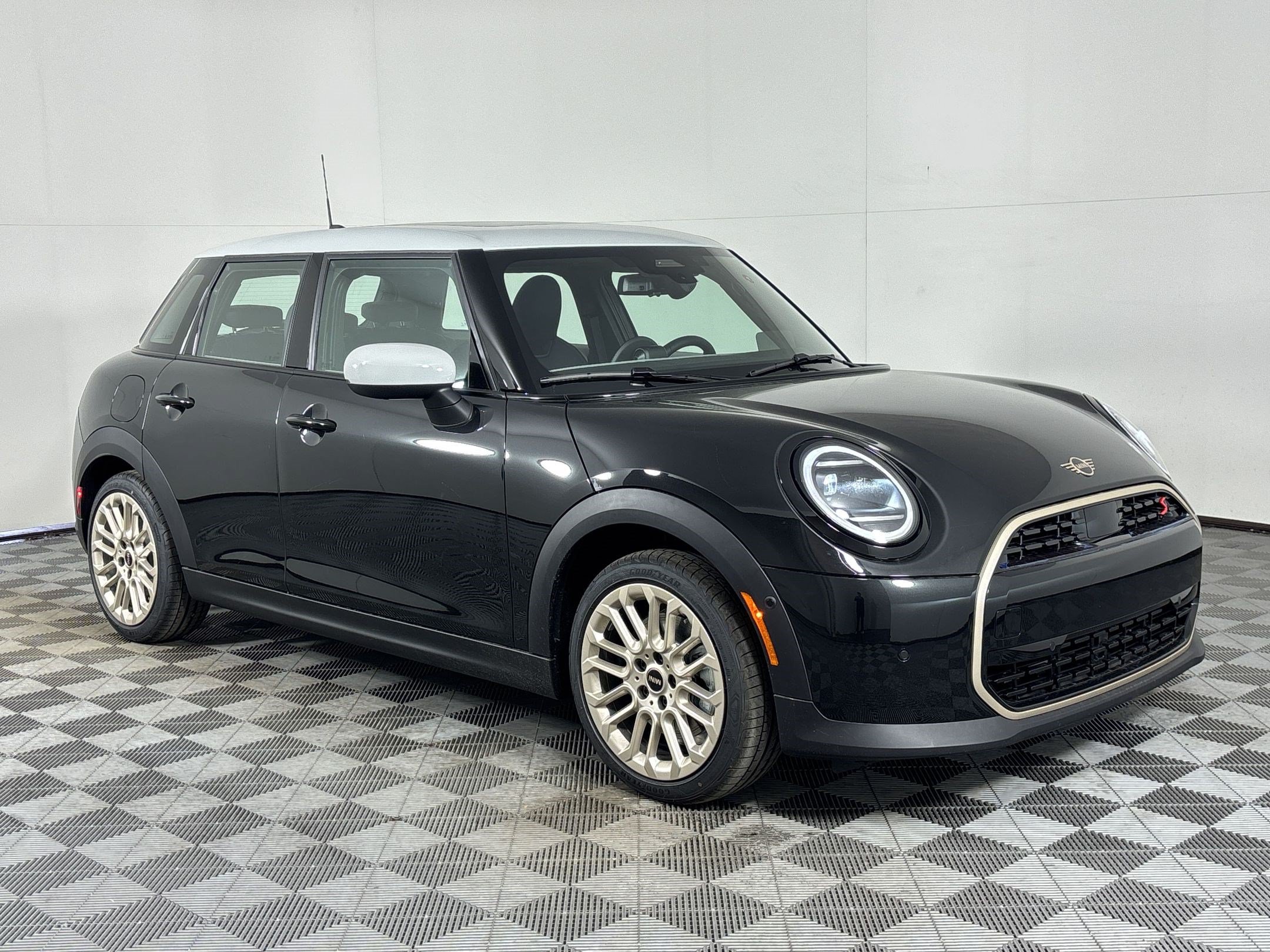 Used 2026 MINI Cooper S FWD image 6
