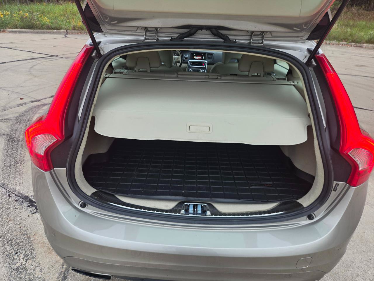 Used 2015 Volvo V60 T5 Premier w/ Convenience Package AWD/4WD image 38