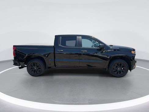 Used 2020 Chevrolet Silverado 1500 Custom w/ Custom Value Package RWD image 3