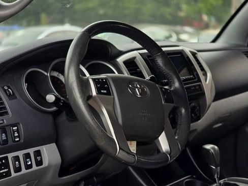 Used 2012 Toyota Tacoma 4x4 Double Cab image 10