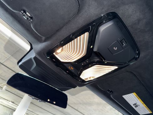 Used 2024 BMW X6 M60i image 31