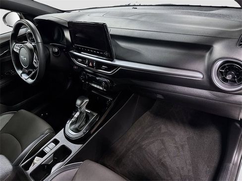 Used 2023 Kia Forte GT-Line w/ GT-Line Premium Package image 32