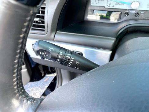 Used 2002 Ford Thunderbird Deluxe image 30