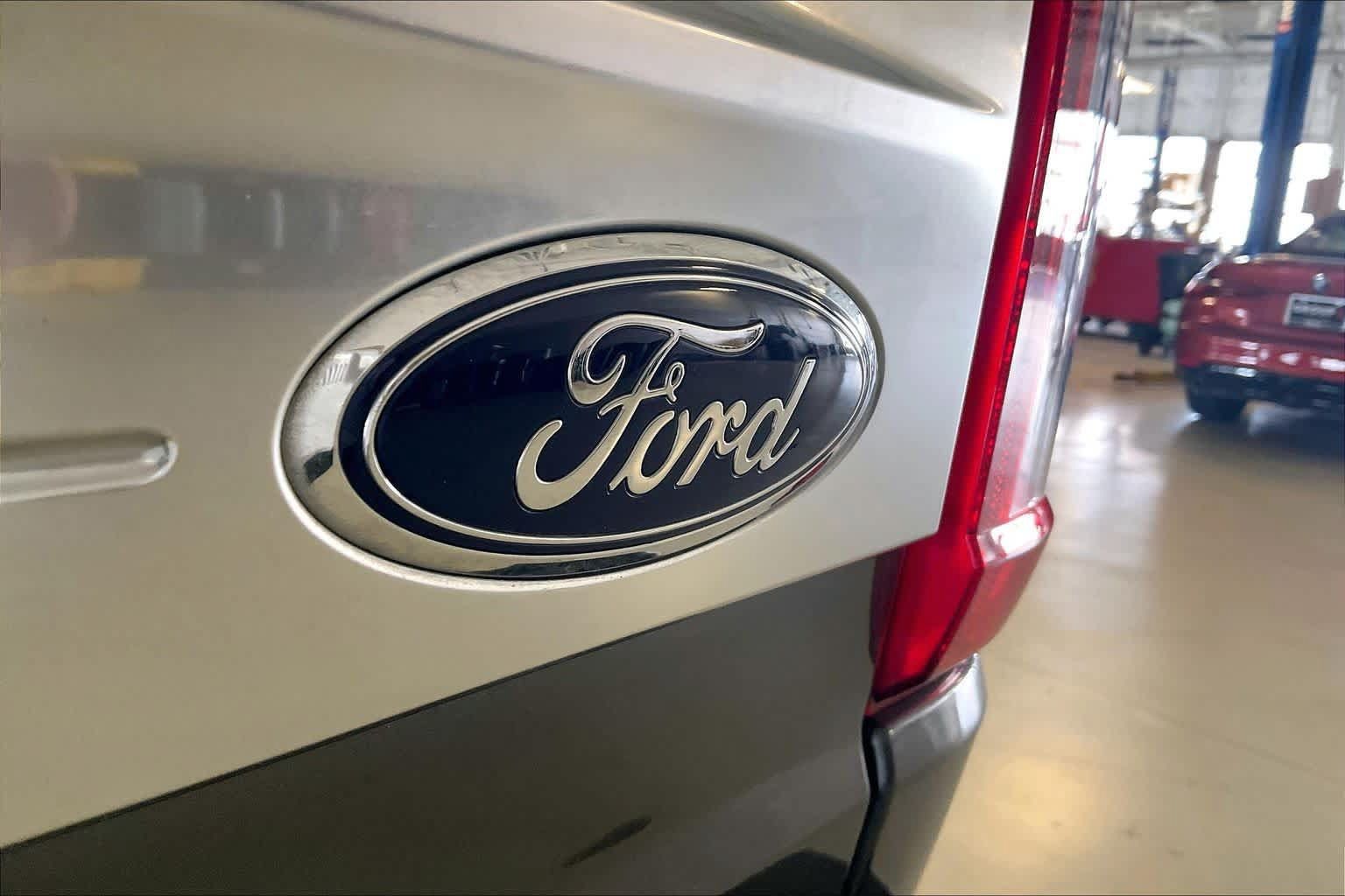 Used 2022 Ford F150 Platinum w/ Equipment Group 701A High AWD/4WD image 31