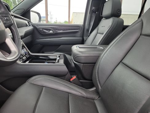 Used 2023 GMC Yukon Denali AWD/4WD image 22
