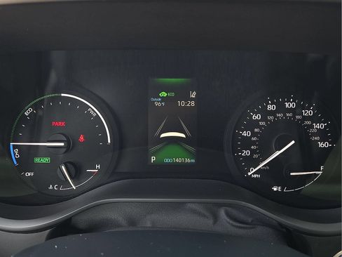 Used 2023 Toyota Sienna XLE FWD image 19