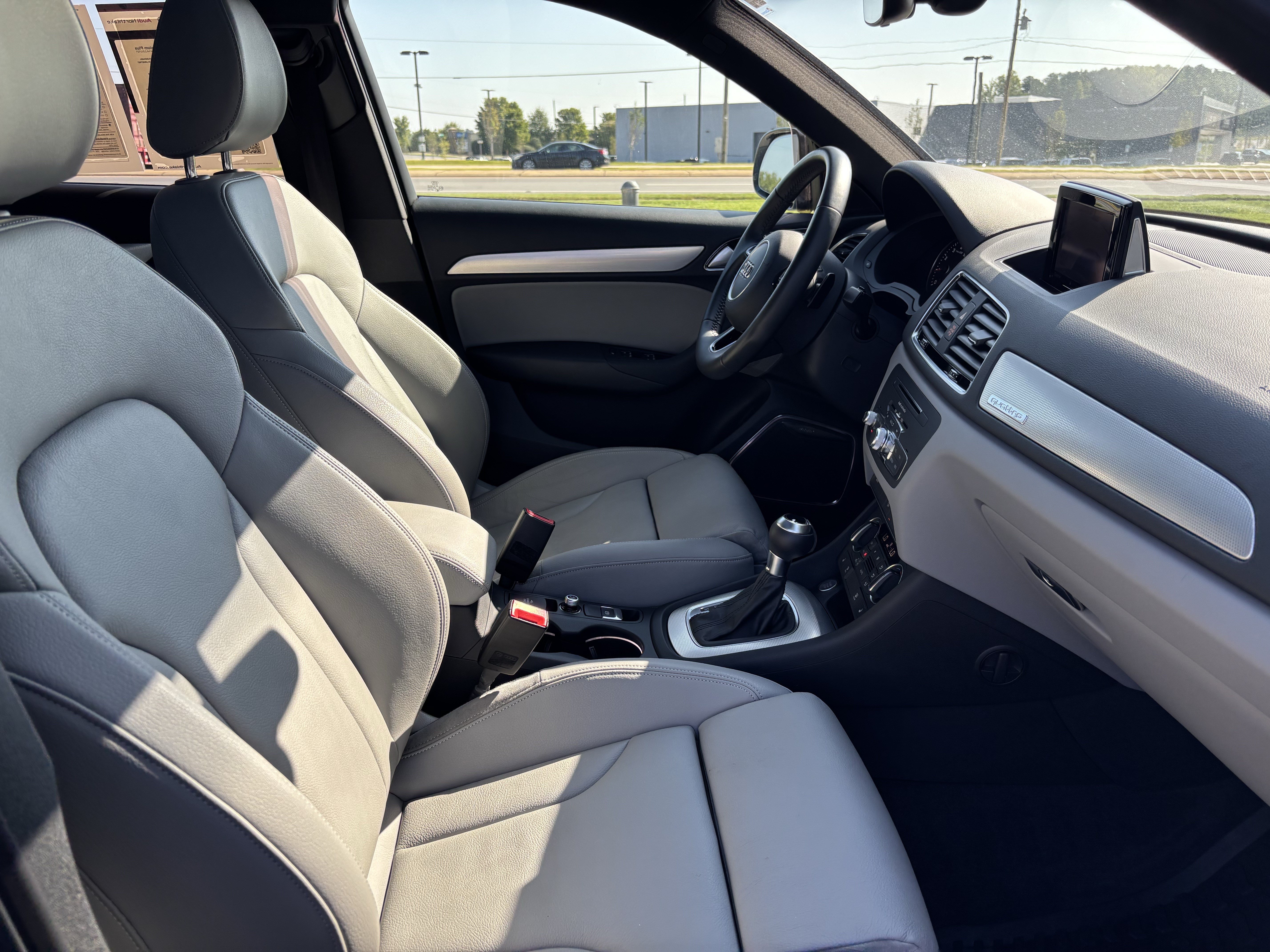 Used 2018 Audi Q3 2.0T Premium Plus AWD/4WD image 35
