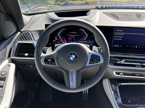Used 2026 BMW X5 sDrive40i w/ M Sport Package RWD image 18
