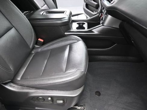 Used 2022 Chevrolet Tahoe LT w/ Luxury Package image 28