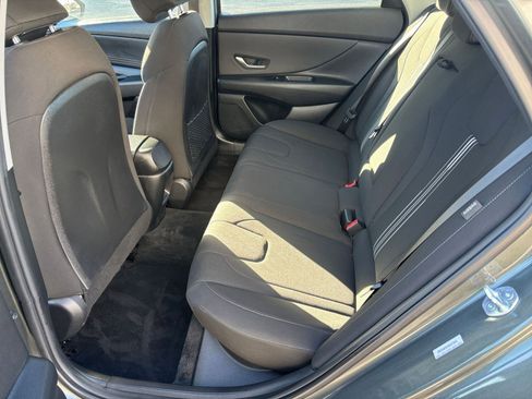 Used 2025 Hyundai Elantra SEL image 22