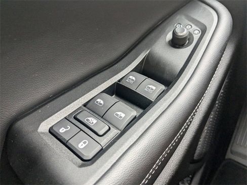 New 2025 Jeep Grand Cherokee L Laredo image 21