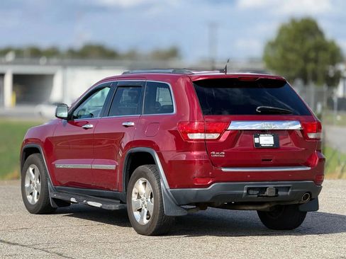 Used 2013 Jeep Grand Cherokee Limited w/ Trailer Tow Group AWD/4WD image 10