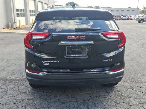 Used 2023 GMC Terrain AT4 image 9