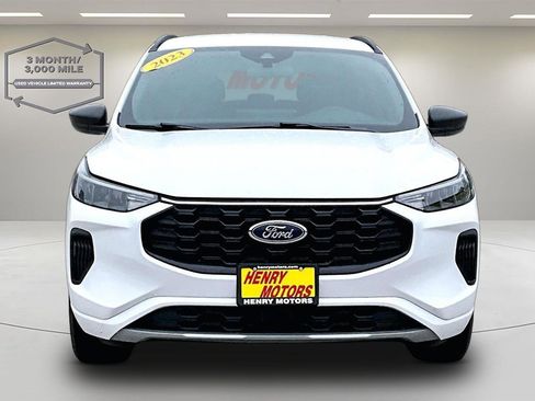 Used 2023 Ford Escape ST-Line w/ Tech Pack #1 AWD/4WD image 2
