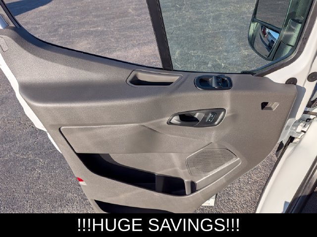 Used 2025 Ford Transit 250 Low Roof w/ Exterior Upgrade Package RWD image 17