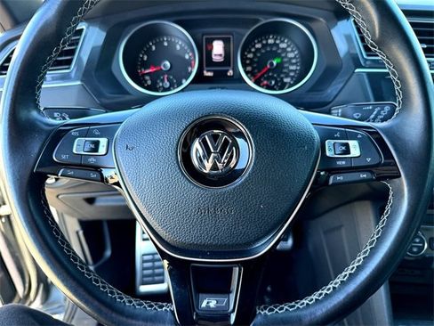 Certified 2020 Volkswagen Tiguan SE image 14