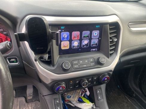 Used 2018 GMC Acadia SLT image 15