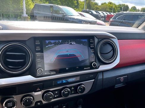 Certified 2023 Toyota Tacoma SR5 AWD/4WD image 17