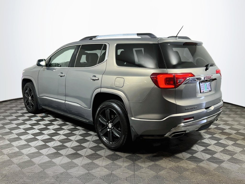 Used 2019 GMC Acadia Denali w/ Technology Package AWD/4WD image 5