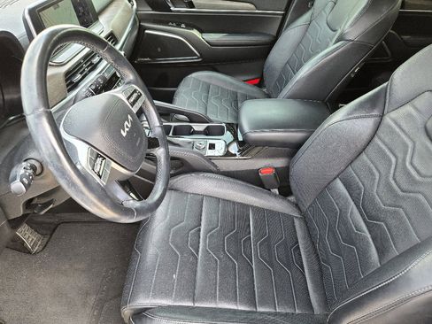 Used 2022 Kia Telluride SX w/ SX Prestige Package image 18