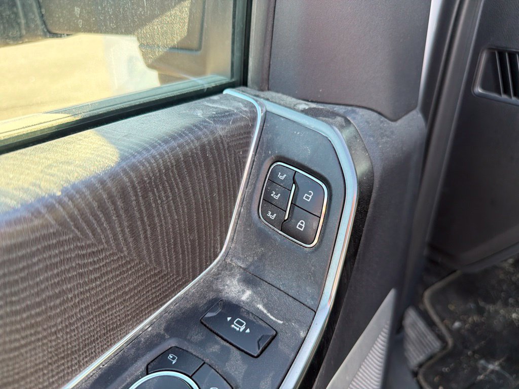 Used 2024 Ford F350 Platinum w/ Snow Plow Prep Package AWD/4WD image 11
