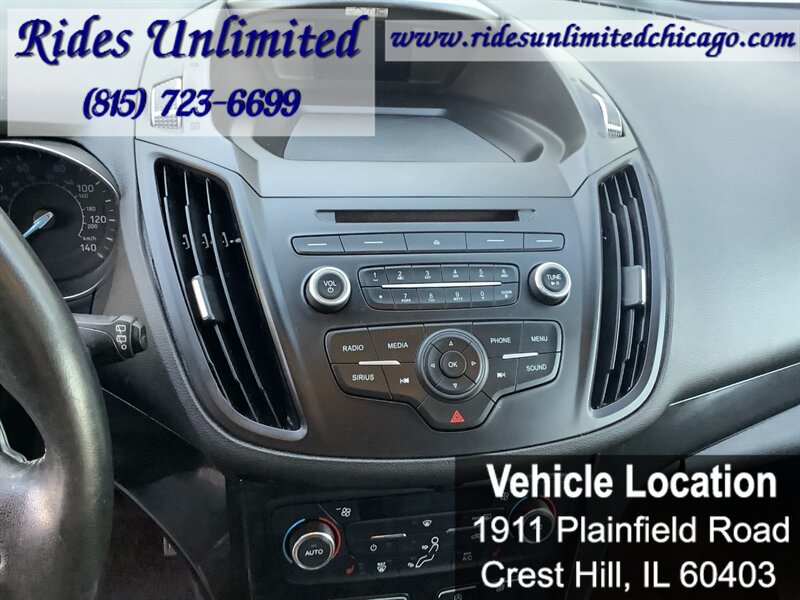 Used 2017 Ford Escape SE w/ SE Sport Appearance Package FWD image 21