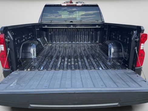 Used 2023 Chevrolet Silverado 1500 LT AWD/4WD image 14