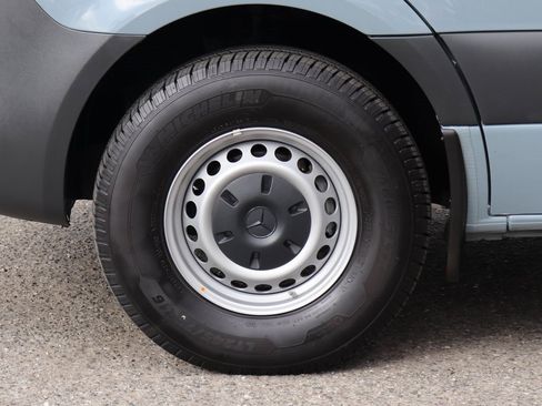 Used 2021 Mercedes-Benz Sprinter 2500 image 37