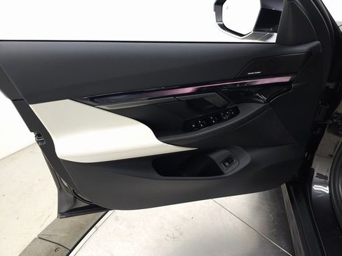 New 2026 BMW 530i xDrive image 10