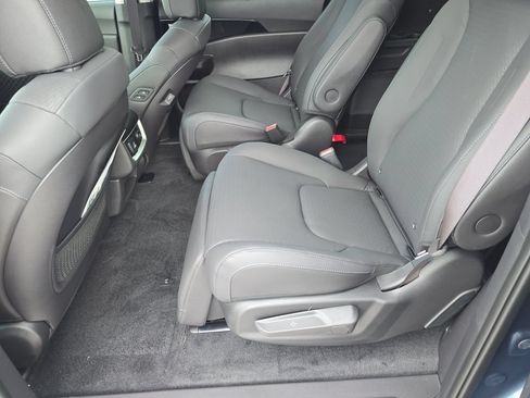 New 2026 Kia Carnival SX Prestige FWD image 17