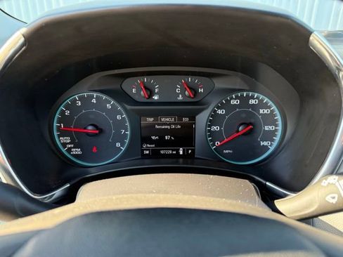 Used 2019 Chevrolet Equinox LS image 19