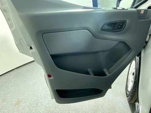 Used 2019 Ford Transit 150 130 Low Roof image 18