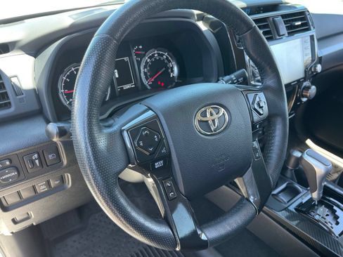 Used 2024 Toyota 4Runner TRD Off-Road Premium AWD/4WD image 23
