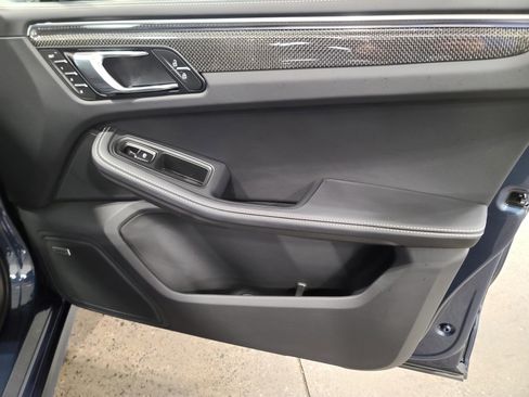 New 2026 Porsche Macan GTS image 28