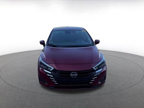 Used 2025 Nissan Versa SV image 4