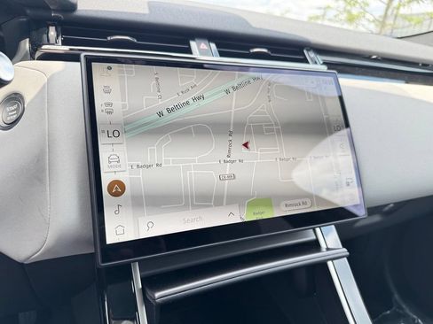 New 2026 Land Rover Range Rover Velar S AWD/4WD image 17