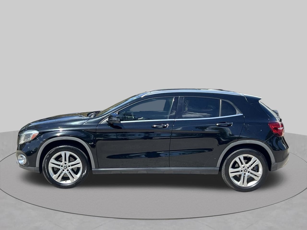 Used 2019 Mercedes-Benz GLA 250 image 2
