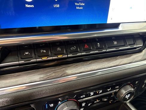 Used 2023 Chevrolet Silverado 1500 LTZ image 36