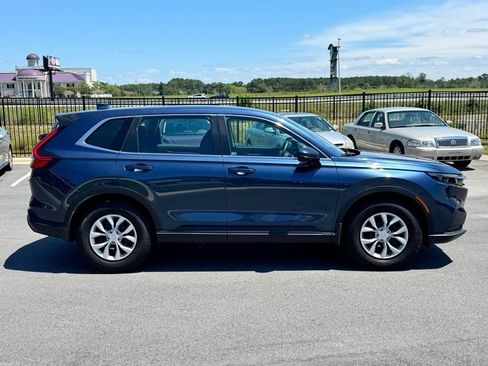Used 2024 Honda CR-V LX image 6