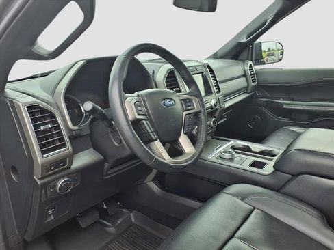 Used 2021 Ford Expedition XLT image 16