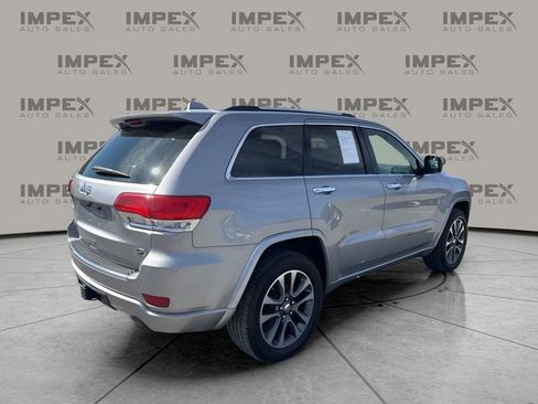 Used 2017 Jeep Grand Cherokee Overland image 5