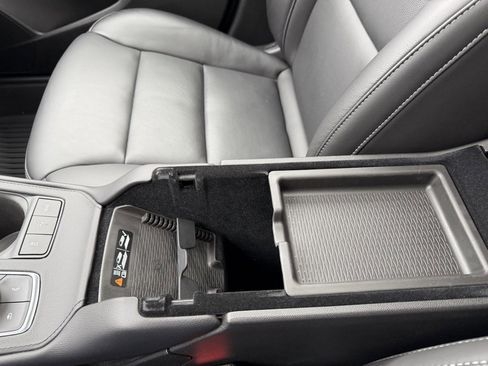 Used 2020 Cadillac XT4 Premium Luxury image 30