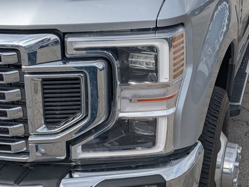 Used 2022 Ford F350 Lariat w/ Lariat Ultimate Package image 12