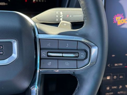 Used 2025 GMC Terrain Elevation w/ Elevation Premium Package image 16