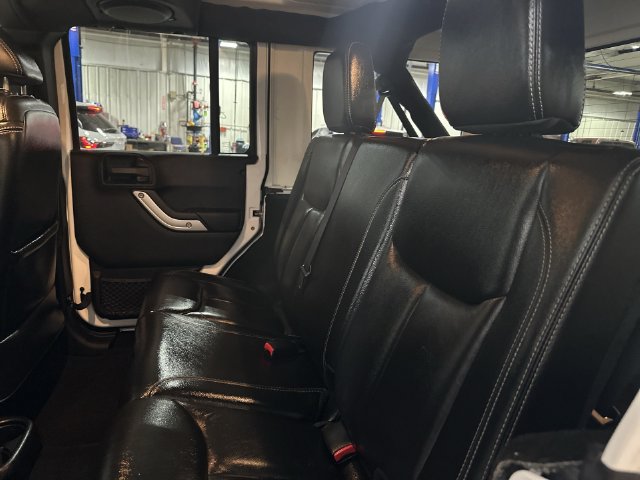 Used 2014 Jeep Wrangler Unlimited Sahara w/ Mopar Chrome Edition Group AWD/4WD image 30