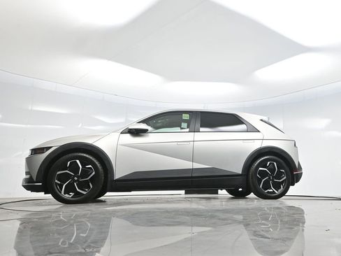 Used 2023 Hyundai Ioniq 5 SEL image 7