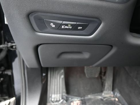 Used 2025 BMW X5 xDrive50e AWD/4WD image 13