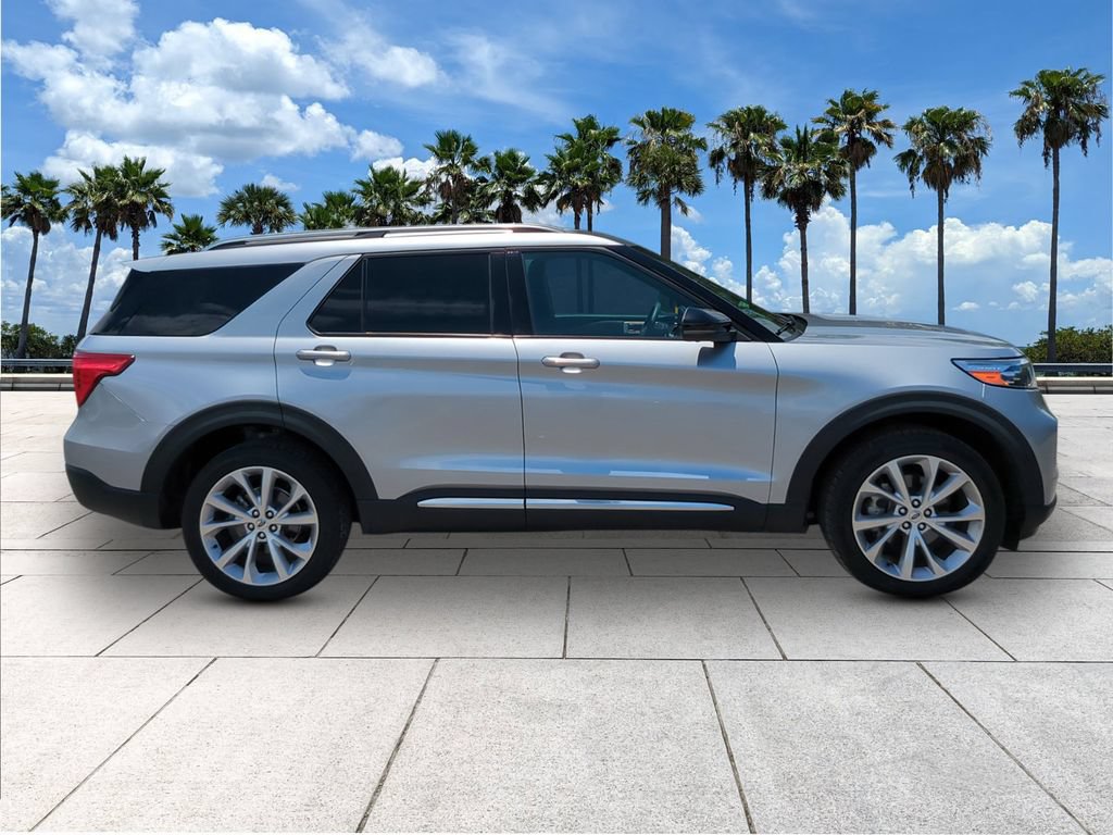 Used 2022 Ford Explorer Platinum w/ Equipment Group 601A AWD/4WD image 8