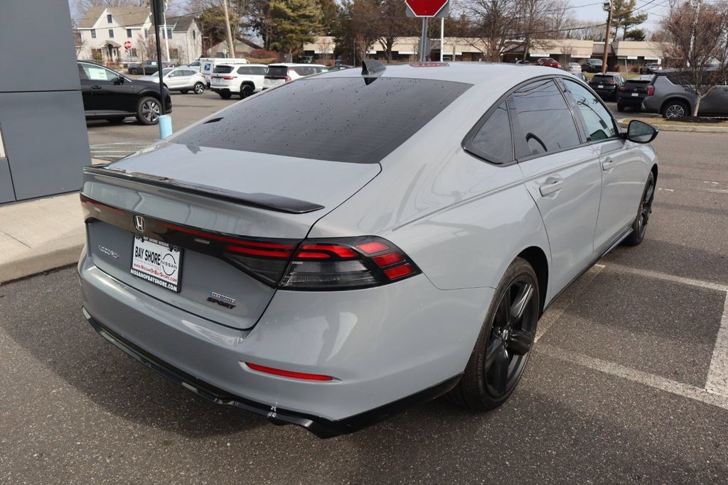 Used 2024 Honda Accord Sport image 5